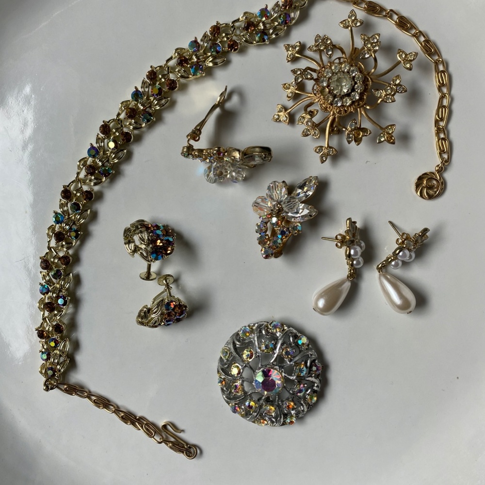 Vintage Costume Jewelry - Picture 12 of 16